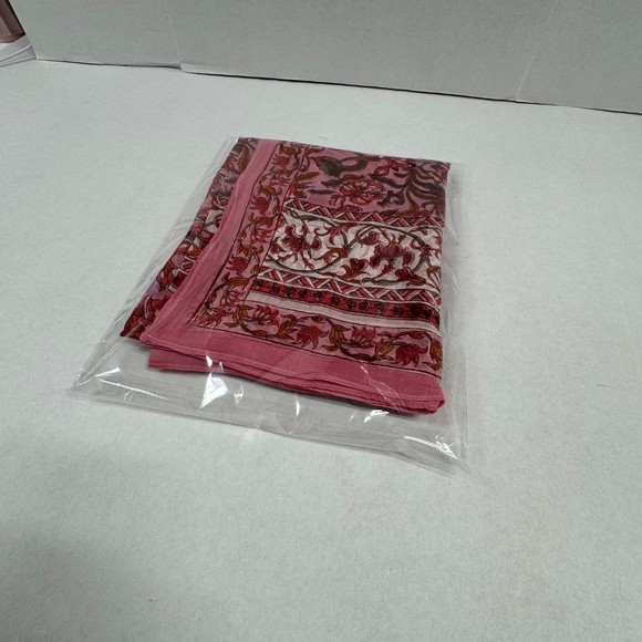 Indian Hand-Printed Floral Sarong Scarf - 93" x 36" - NEW in Bags. - Picture 13 of 13